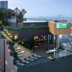 Condo in Downtown and Best Rooftop pool in Pattaya