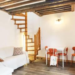 Calm Loft apt in the center of 11arr