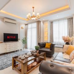 Spacious 4BR apat at Saigon Centre with pool, supermarket, view