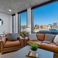 8th fl Amazing views! Lux design! Pool gym Pkg!