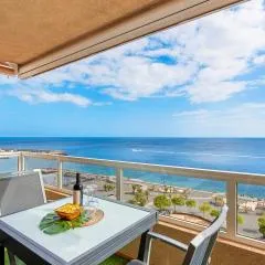 Frontline Beach Apt with Terrace