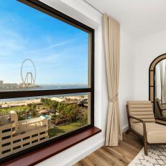 Elegant Dubai Eye Beach Retreat