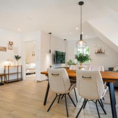 Muuske, neu, OG mit Balkon & zwei Bädern