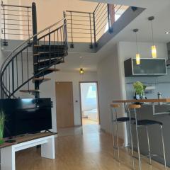 Schicke helle Galeriewohnung