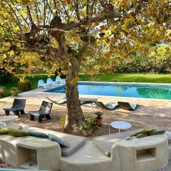 Grande Villa Provençale avec Piscine Privée à Gémenos