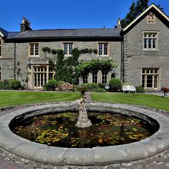 Llangattock Park House