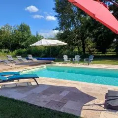 Chateau in sw France - Comfortable 6 Bedroom House