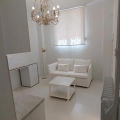 AMG Stylish Small Apartment in Pagkrati Close to Metro