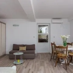 Apartments Anka- Studio Apartment with Balcony