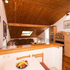 Apartment Sr - Two-Bedroom Apartment with Balcony and Sea View