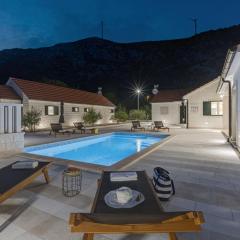 Villa Smokva and Višnja - Resort Moja Stina