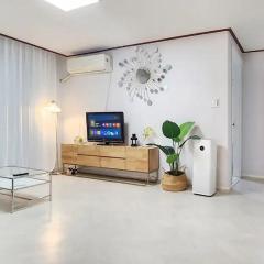 마이리틀 White Linen House