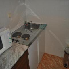 Studio apartment with balcony in Vinisce