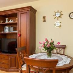 Apartment Jele - Two Bedroom Apartment with Balcony and Garden View