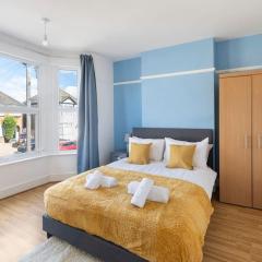 Large House next Central Romford Transport