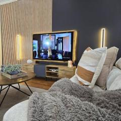 Shop, Soak &Sleep Galleria 3BR Retreat Private Jacuzzi