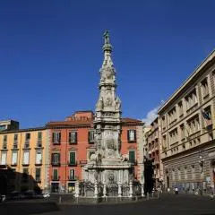 Trinita' Maggiore Home/ Historic Center