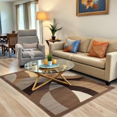 StaysPro - Hollywood Homes minutes to everything SPACIOUS AND FREE PARKING