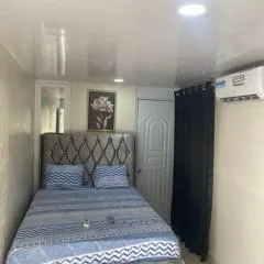 lugar comodo y barato
