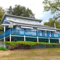 Beautiful Pet-Friendly Spacious Lodge near Yosemite & Lakes 12 Beds 6 BR up to 16 people
