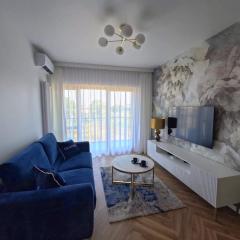 Golden River Apartament