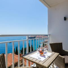 Apartments Lazarin - One Bedroom Apartment with Balcony and Sea View 2 Mali