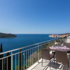 Apartments Villa Ari - Deluxe Three Bedroom Apartment with Balcony and Sea View Second Floor