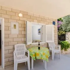 Holiday Home Jasenka Trstenik - Duplex One Bedroom Apartment with Terrace and Side Sea View