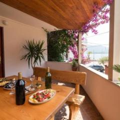 Apartment Nina & Kate - Comfort One Bedroom Apartment with Terrace and Sea View