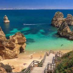 Cozy House Sleeps 2 with Pet Friendly Option