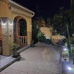La Marina Oasis 2-Beds Sleeps 4 10 min to Beach
