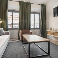 Sophisticated apartment with terrace by REMS