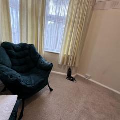 303 Upminster Road North