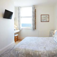 Apartment 17, The Moorings - Stunning sea views