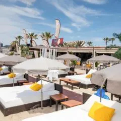 Plaja d en Bossa 4 Bedroom Suite with Pool, Sea View & only 8mins drive to Airport