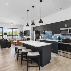 Upscale Music Row Corner Unit with Patio Rooftop with City View and Gym