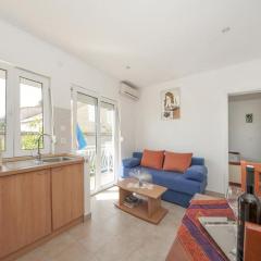 Bertie's Lodge - Comfort One Bedroom Apartment with Balcony and Sea View A3