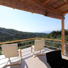 Greenside Cottage Lumi-Two Bedroom Holiday Home with Terrace and Sea view