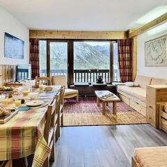 Résidence Le Bec Rouge - Appartement 3 pièces 8 personnes à Tignes ski aux pieds et proche des commerces dans le quartier du Lac. Grand espace de vie, cu MAE-2001