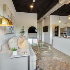 Studio with 2 Queen Beds 7 mins to Broadway