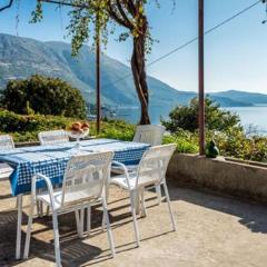 Guest House Fontana - Two Bedroom Apartment with Terrace and Sea View