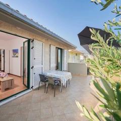 Apartments Vujina - Premium Studio Apartment with Terrace 1 Petra