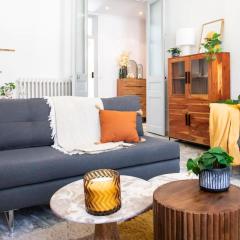 #57 Suite Notre Dame Central balcony & AC