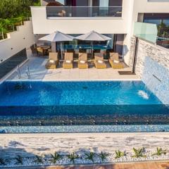 Lorena Stylish Sea View Villa