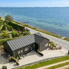2 Bedroom Cozy Home In Skårup Fyn