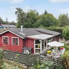 Cozy Home In Lundby With Wifi