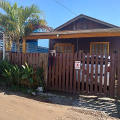 Casa próximo á praia MOÇAMBIQUE SC