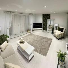 Marina Apartment by the Sea