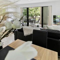 Cozy Cairns Stay - Near Airport, City & Esplanade