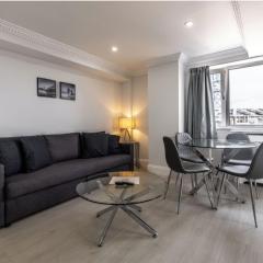 2 Bedroom Apartment Canning Town Newham ExCeL London with free Parking